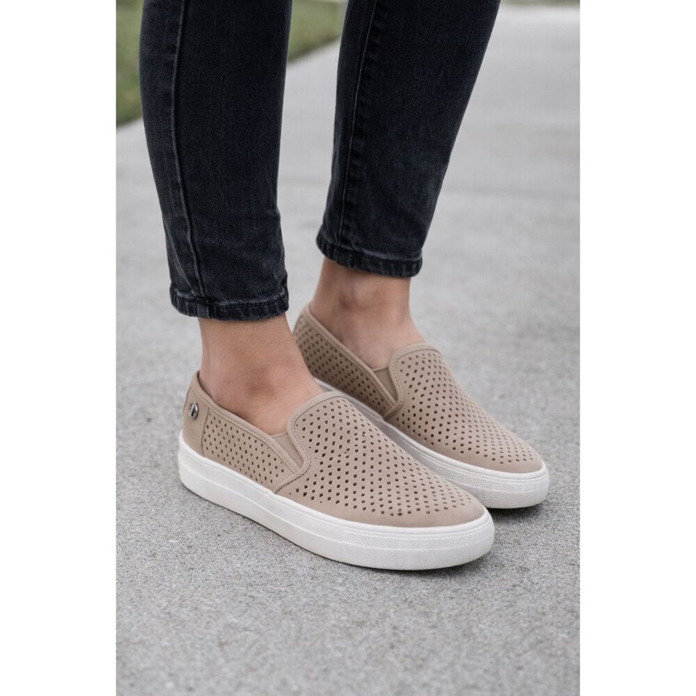 Steve Madden Gills Slip On Sneakers Women's 10 Taupe Perforated Casual Shoes